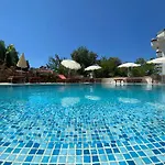 Moonstar Ayyildiz Gazde/Camere de închiriat Oludeniz